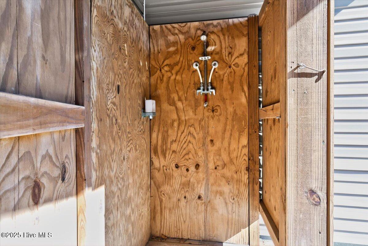 1105 W Oak Island Drive