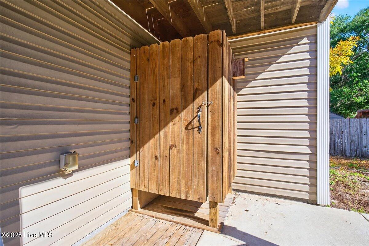 1105 W Oak Island Drive