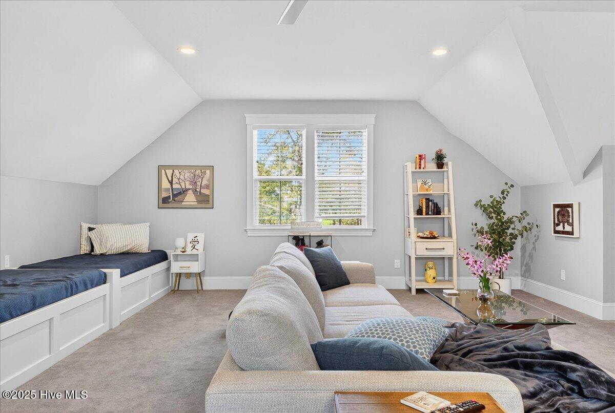 4308 Shelter Cove SE