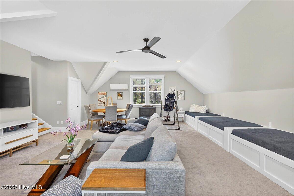 4308 Shelter Cove SE