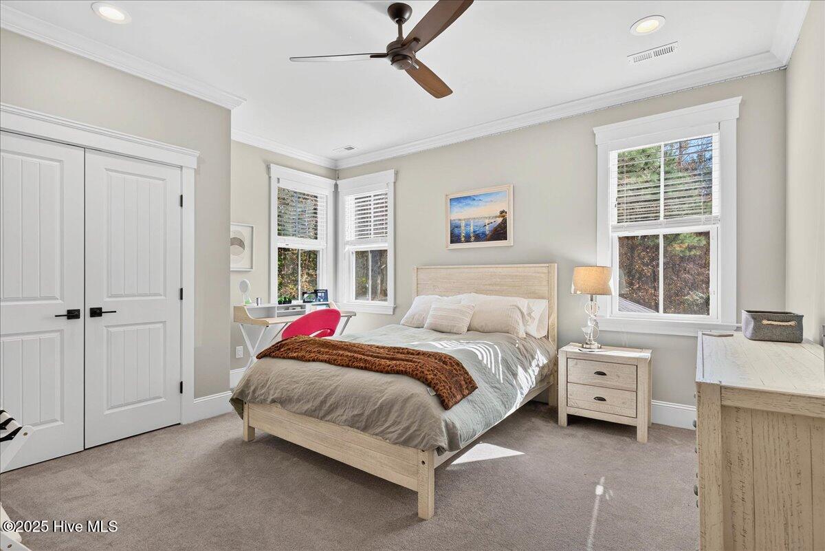 4308 Shelter Cove SE