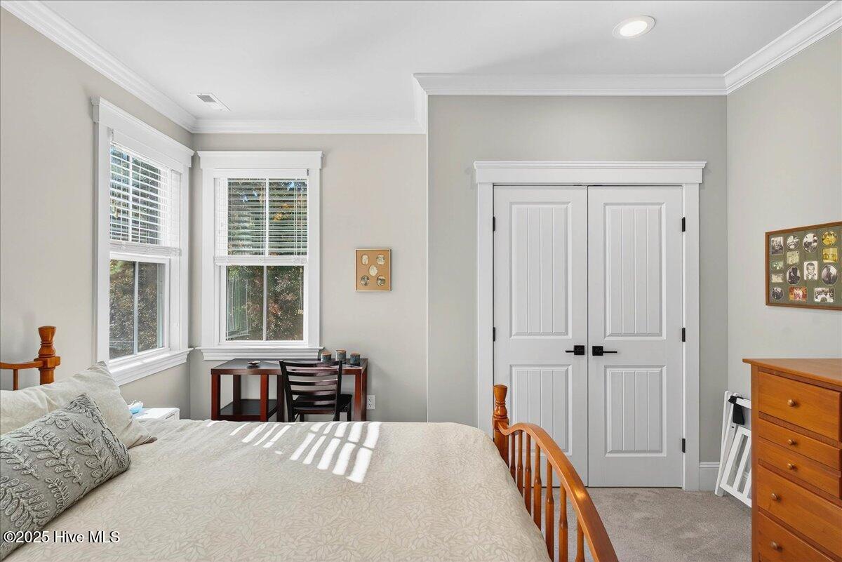 4308 Shelter Cove SE