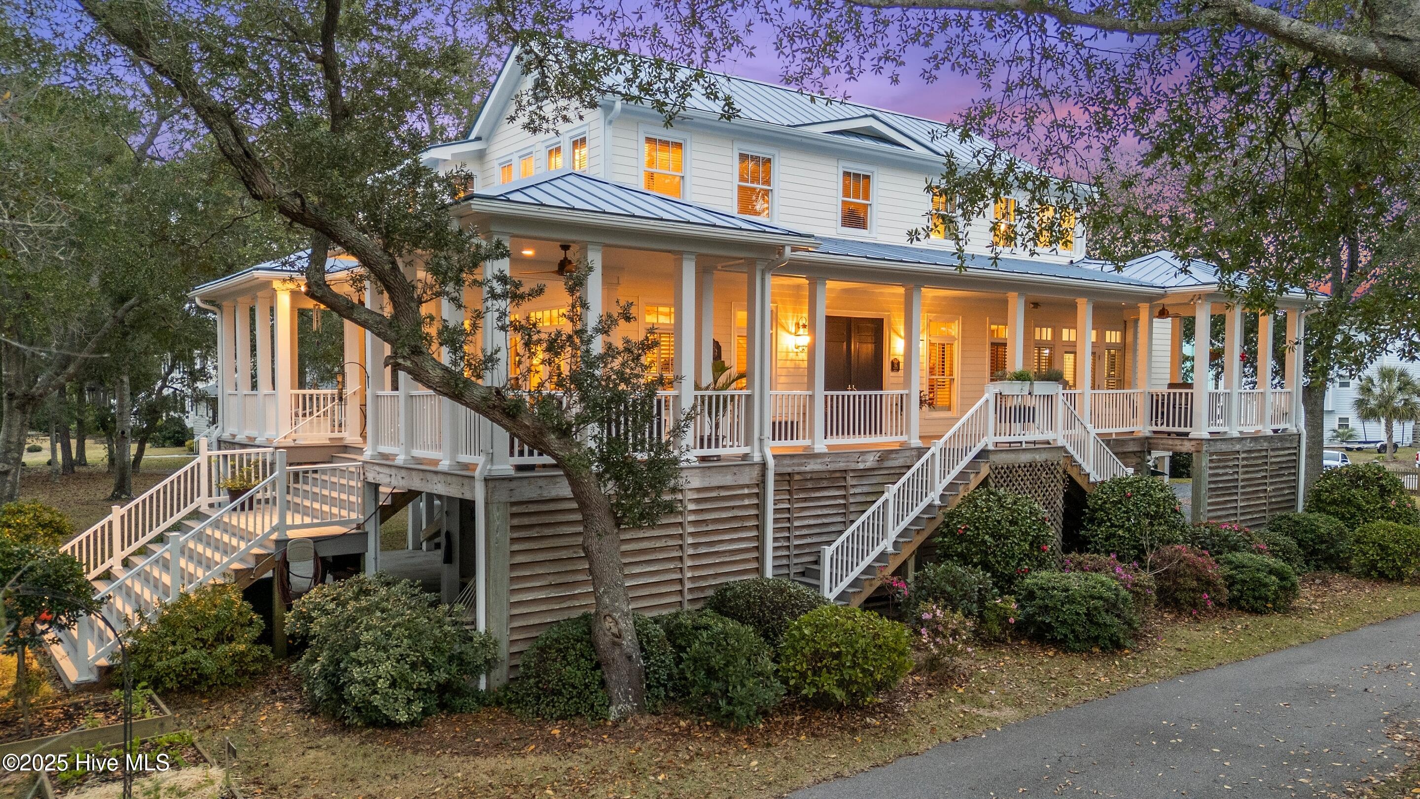 116 SW Yacht Drive