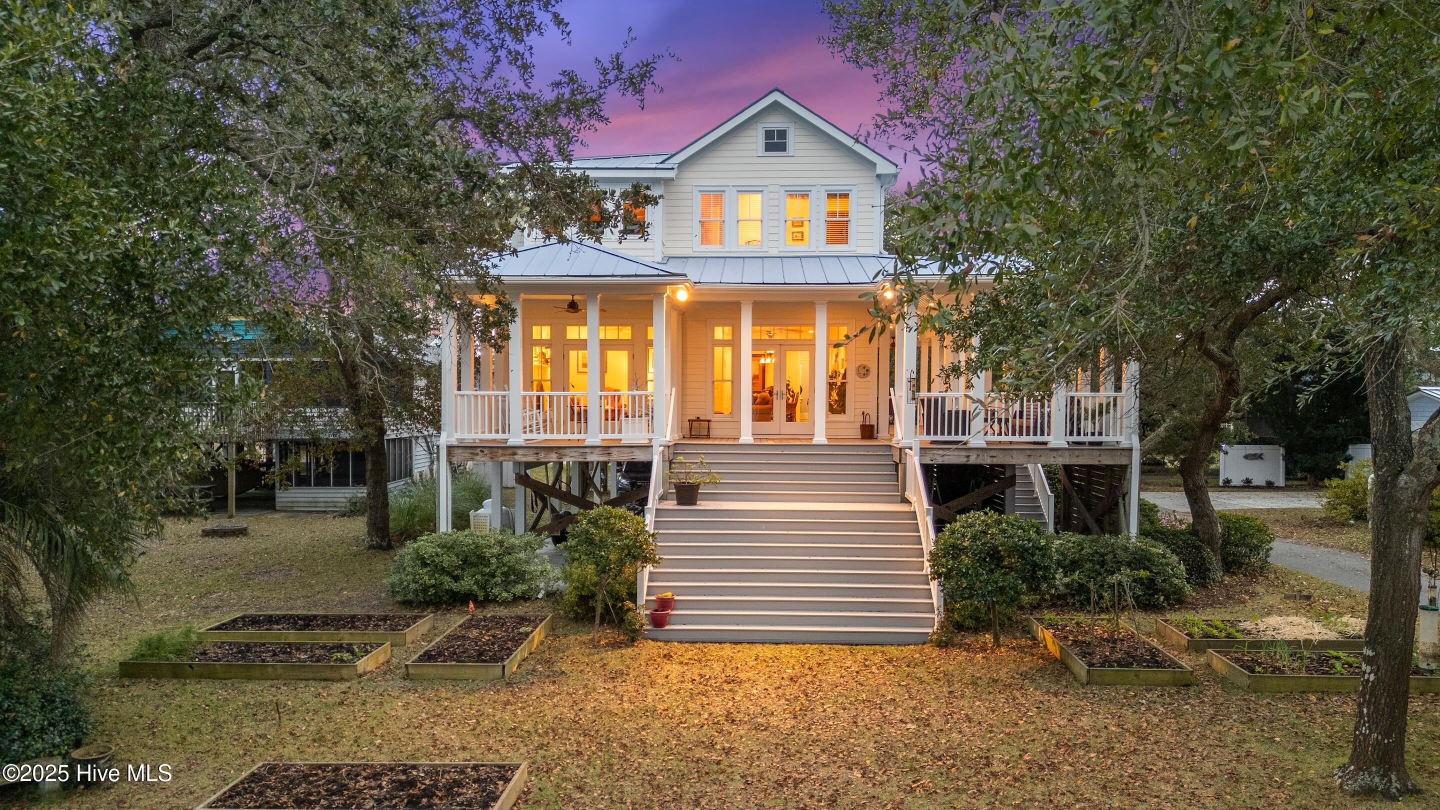 116 SW Yacht Drive