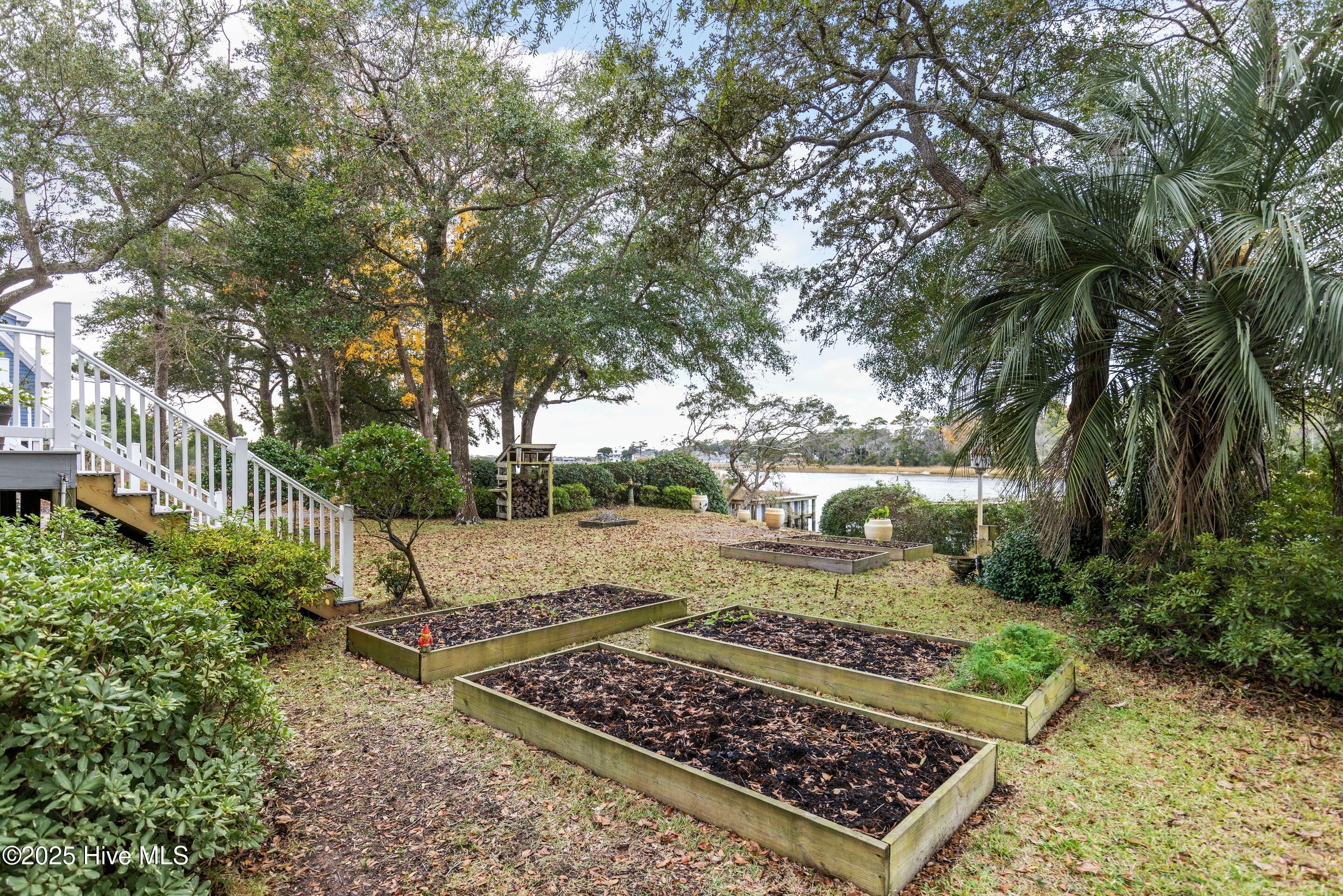 116 SW Yacht Drive