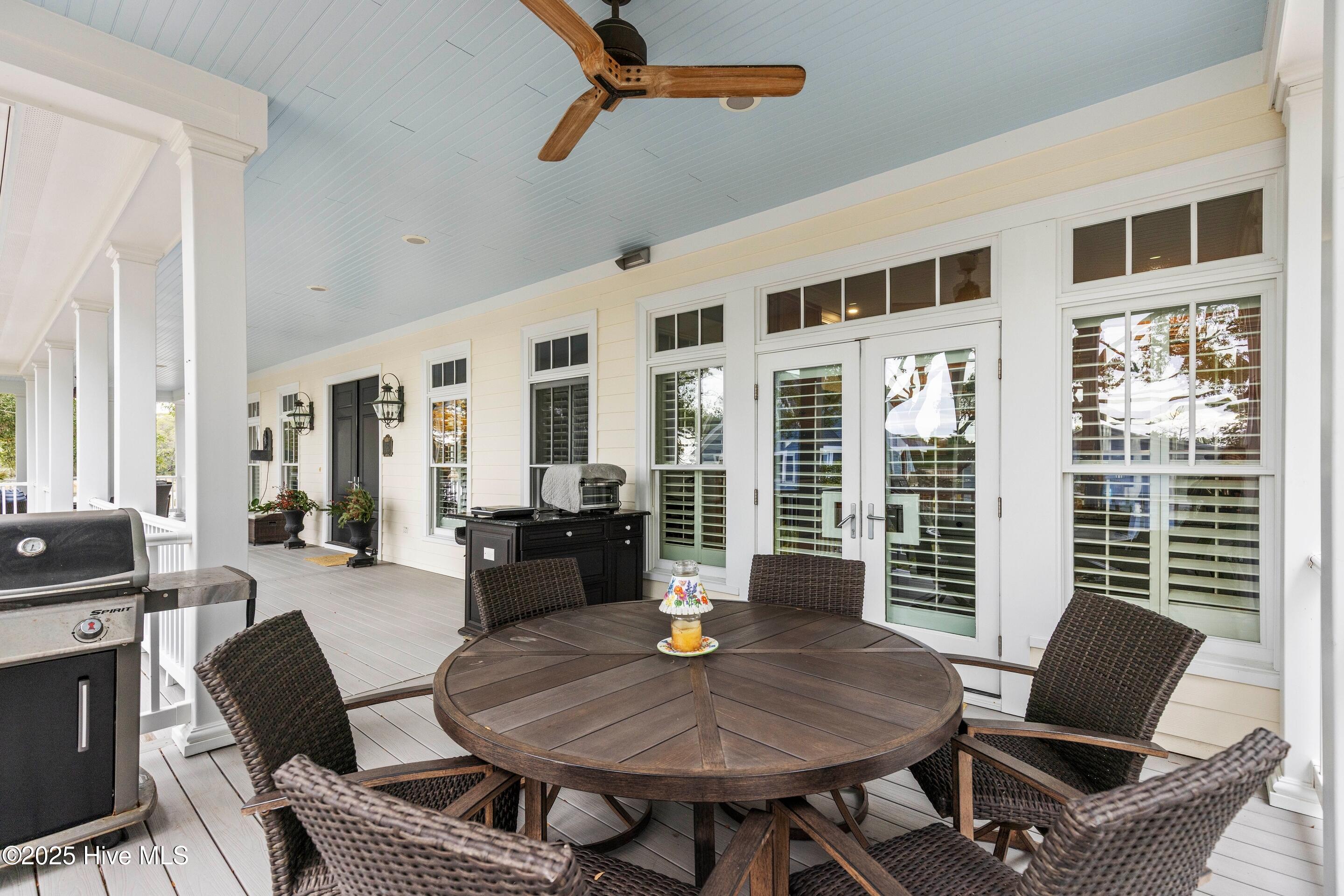 116 SW Yacht Drive
