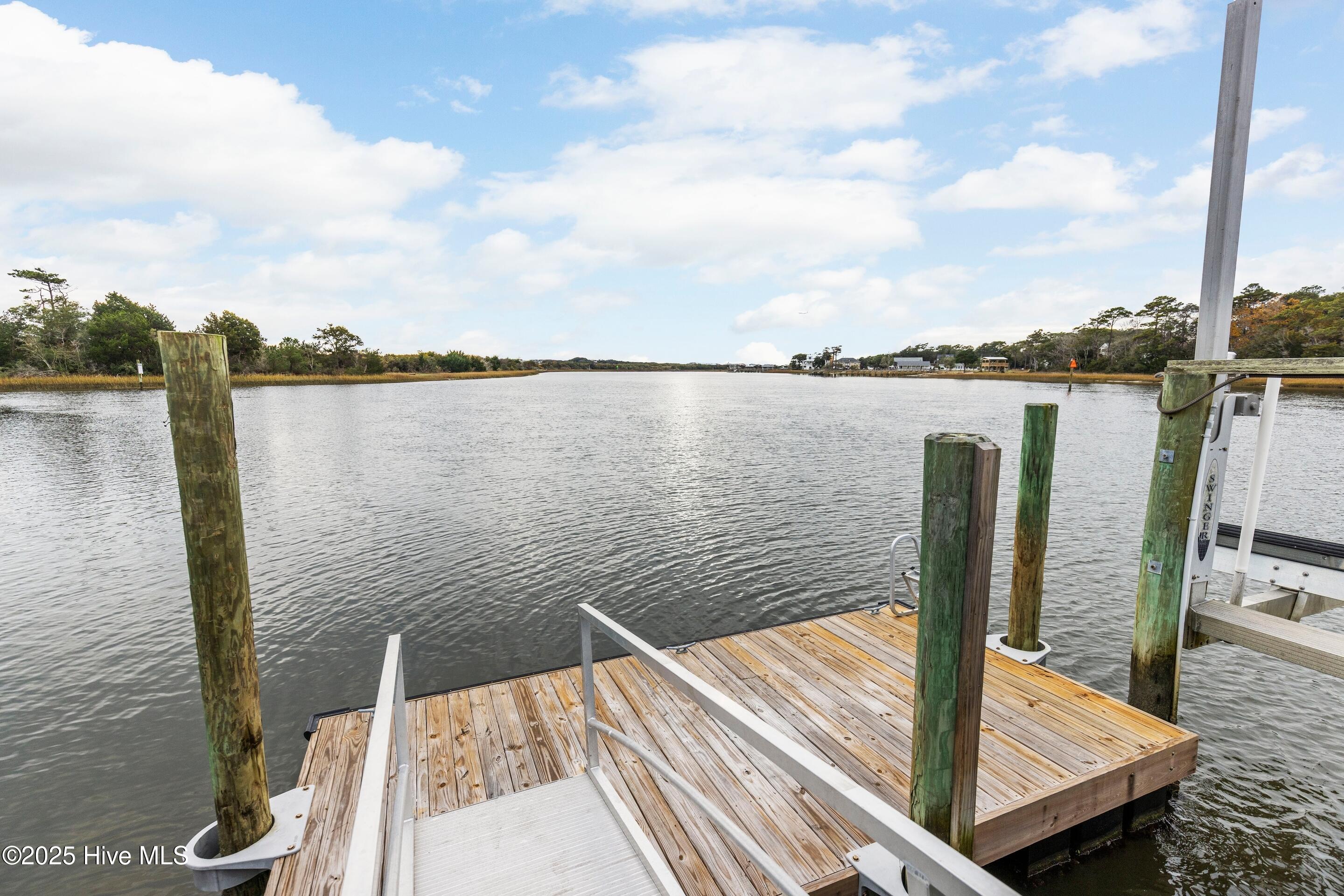 116 SW Yacht Drive