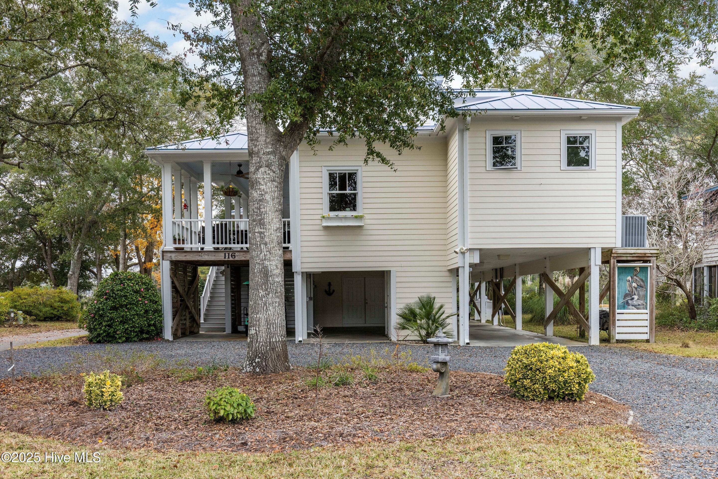116 SW Yacht Drive