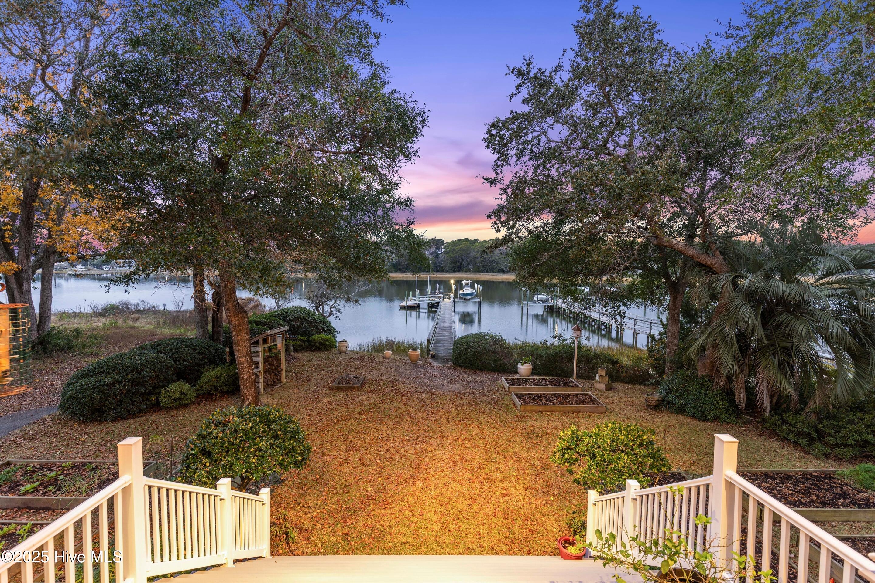 116 SW Yacht Drive