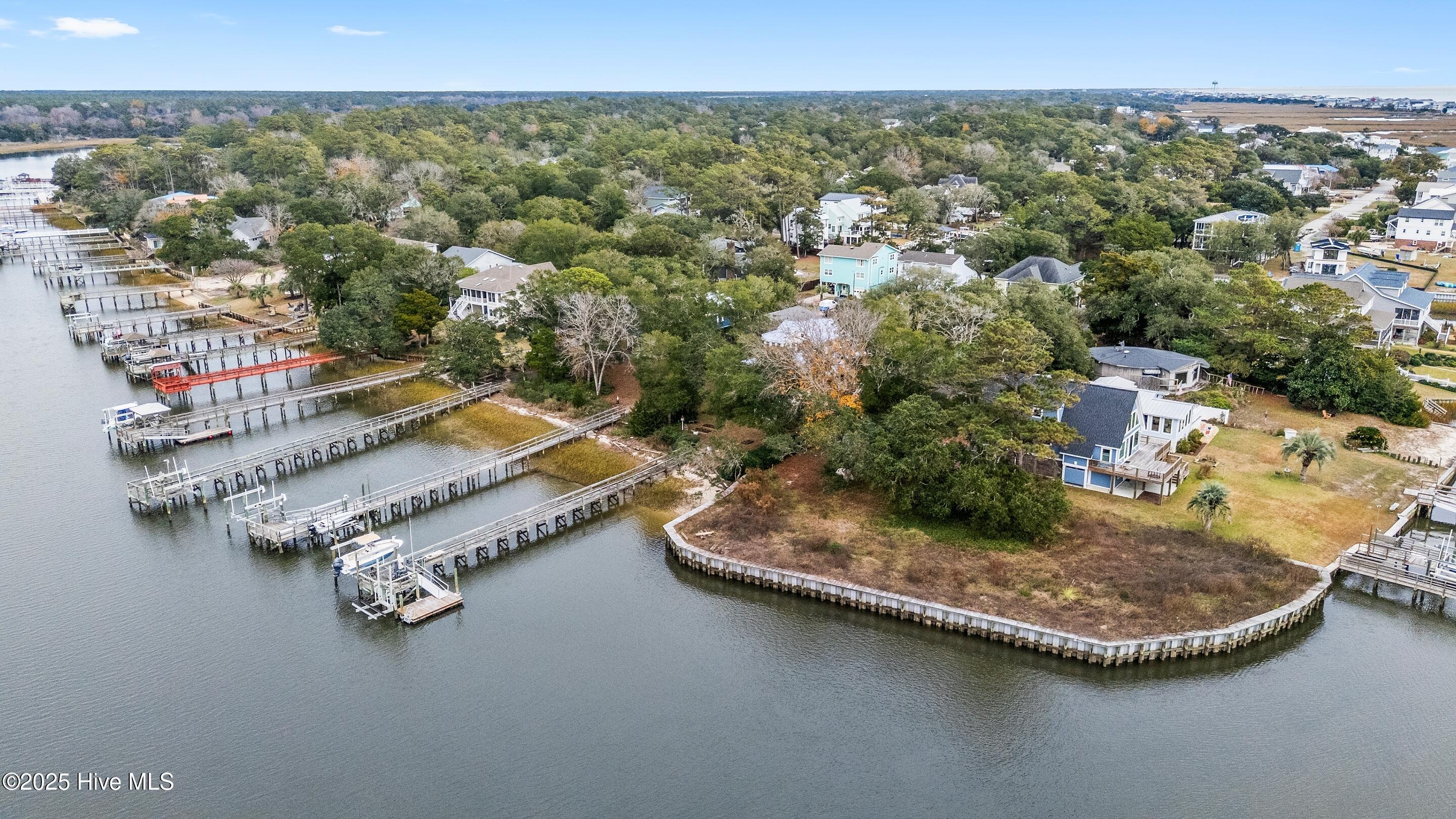 116 SW Yacht Drive