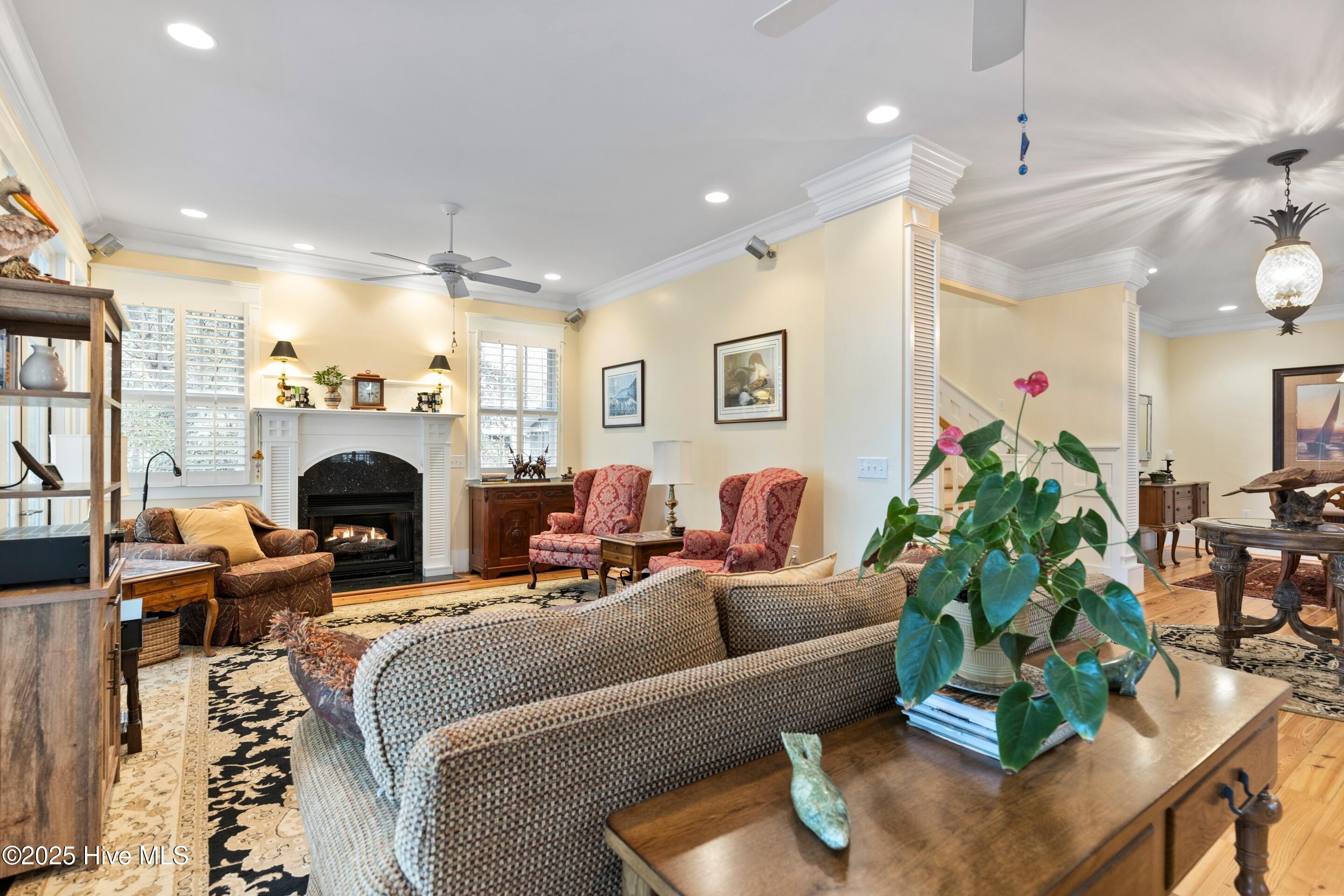 116 SW Yacht Drive