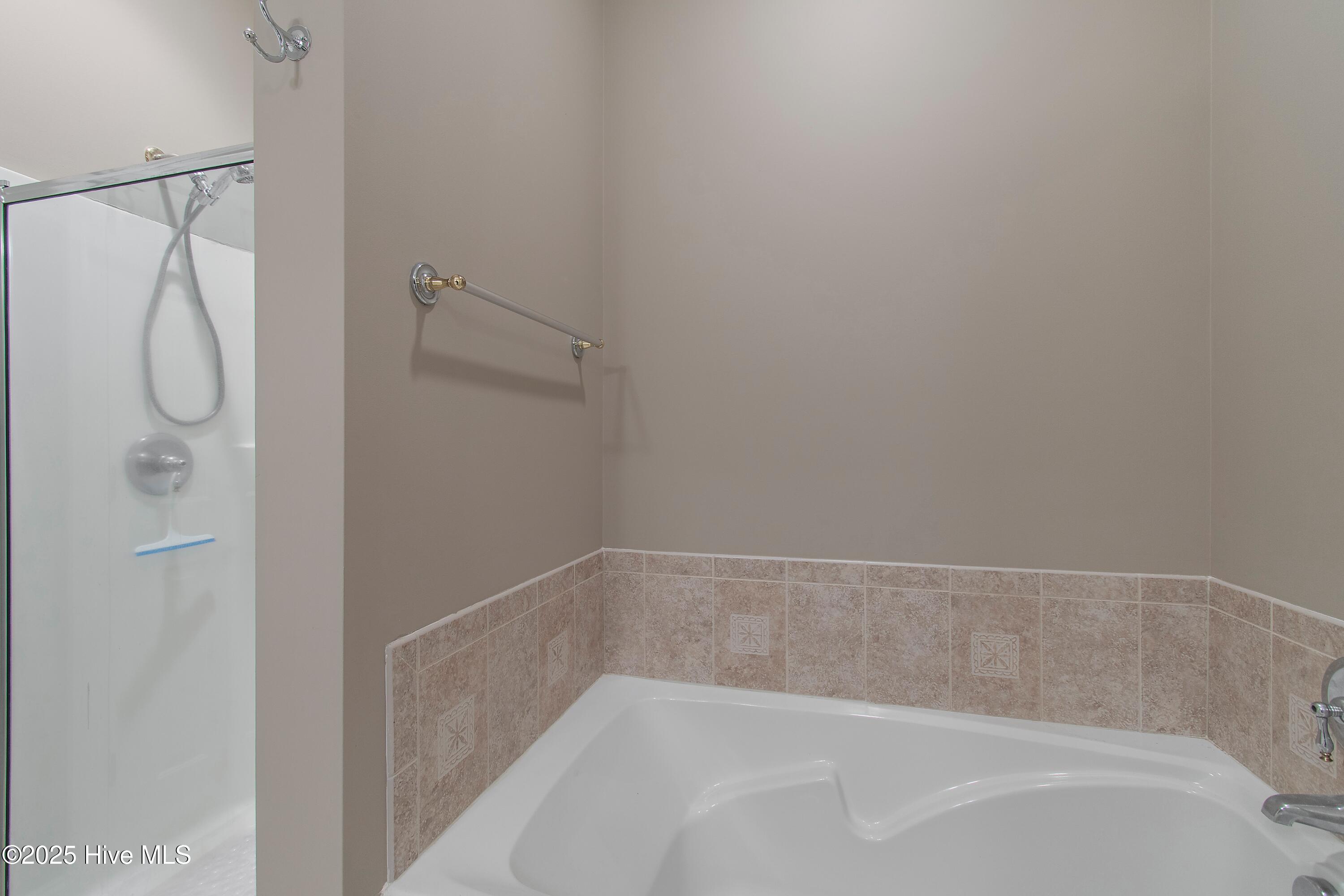 26 Forest Oaks Drive