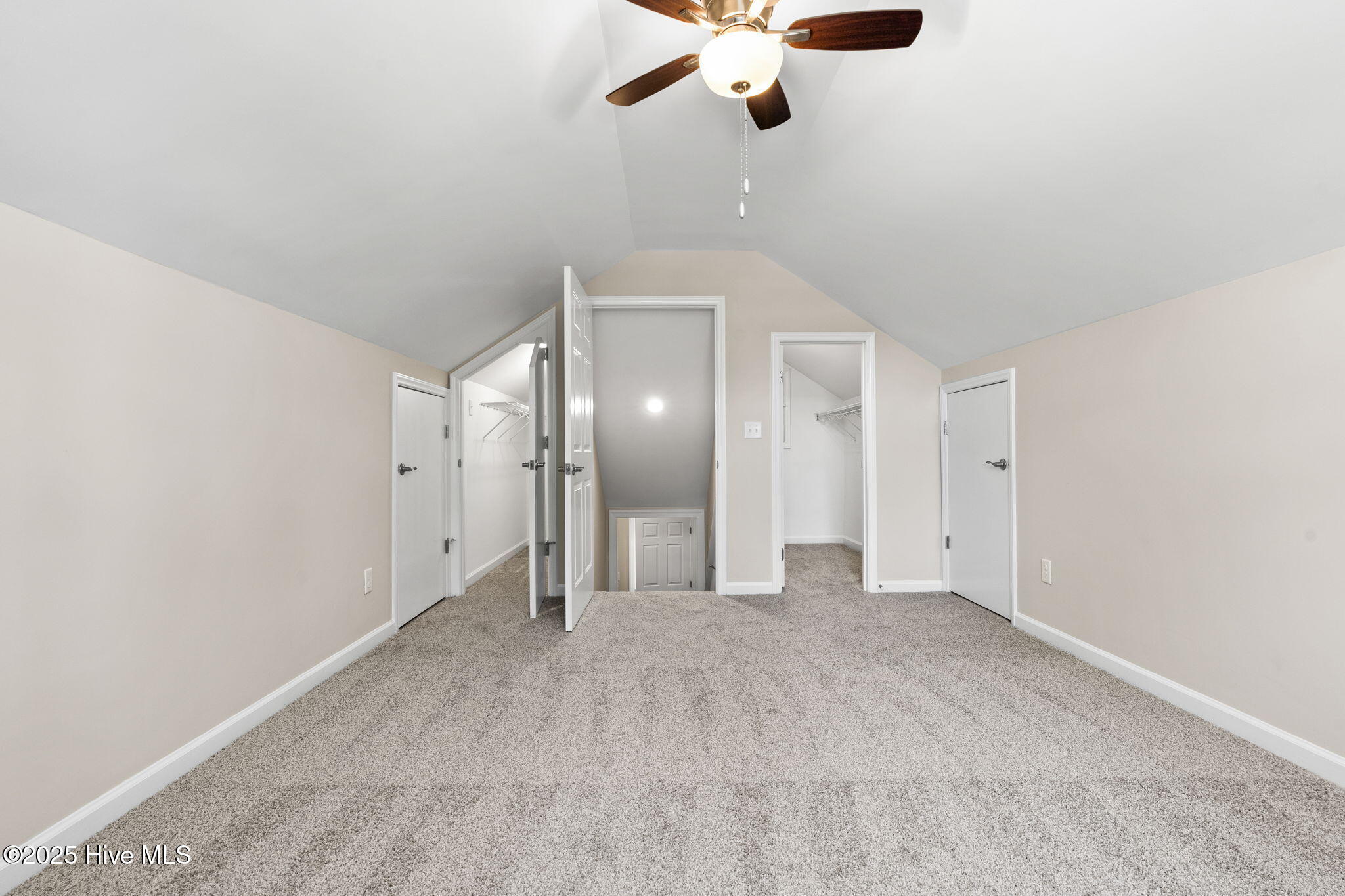 3223 St Andrews Circle SE