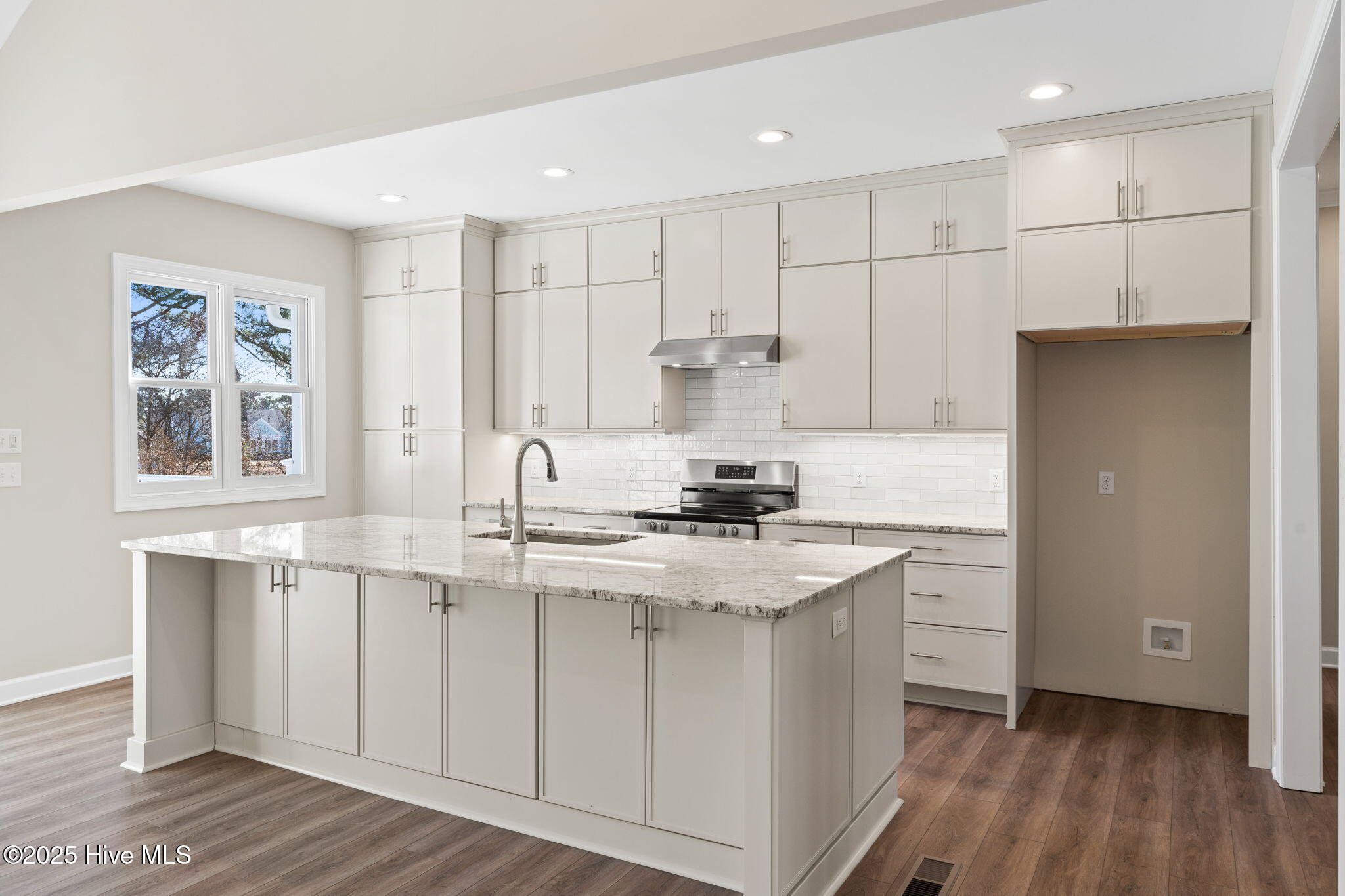 3223 St Andrews Circle SE