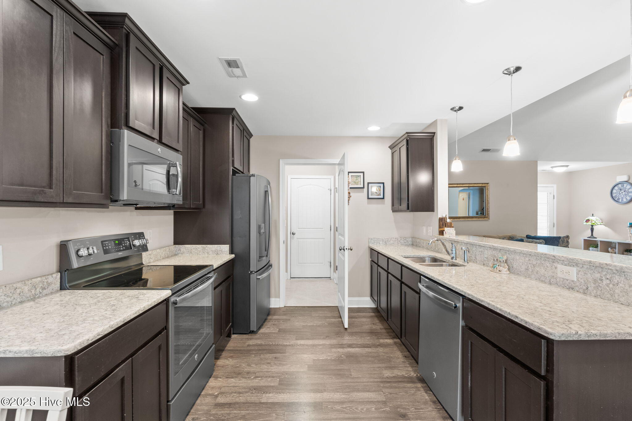 4431 Maritime Oak Drive SE