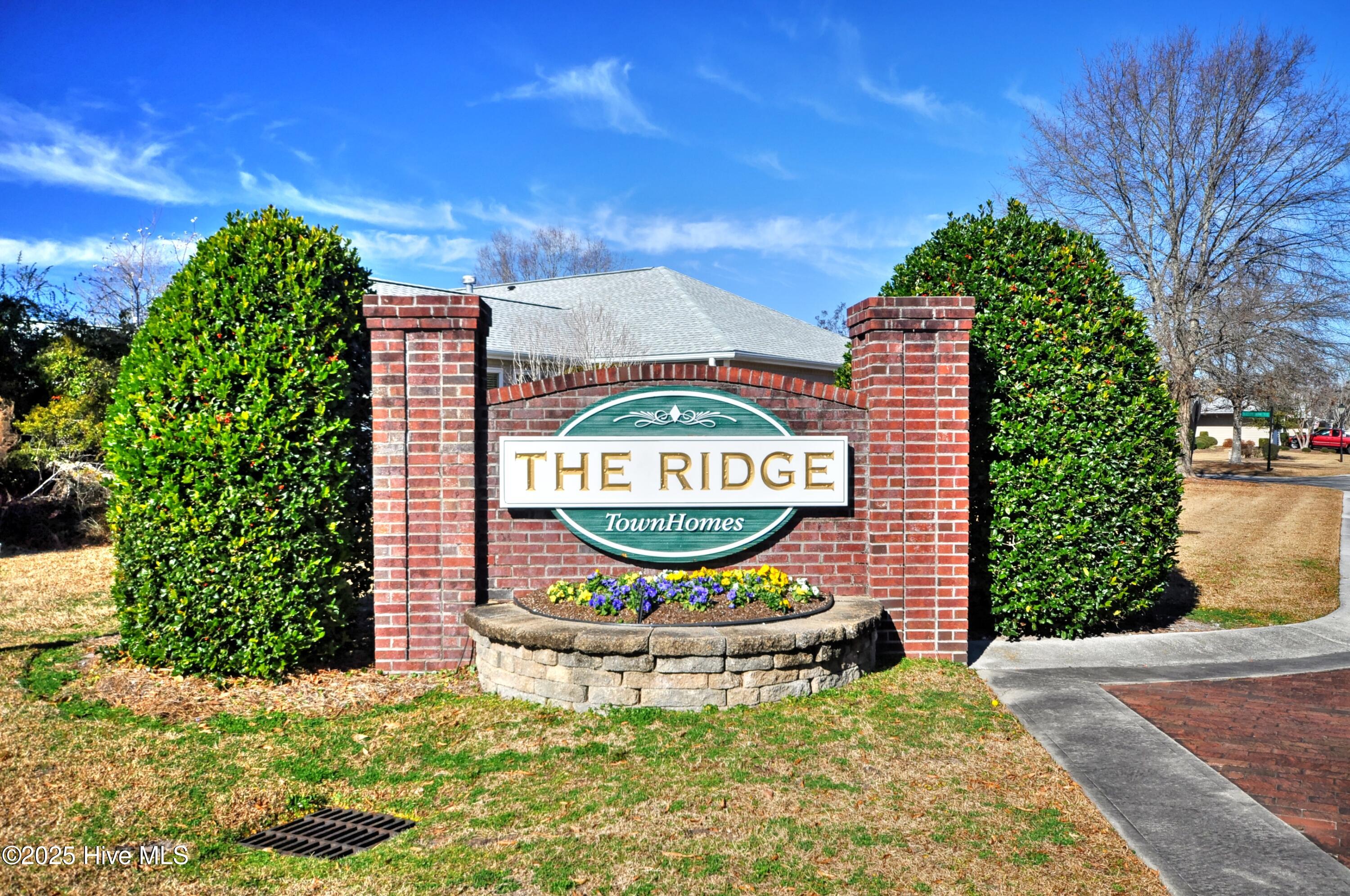 37 Forest Oaks Drive