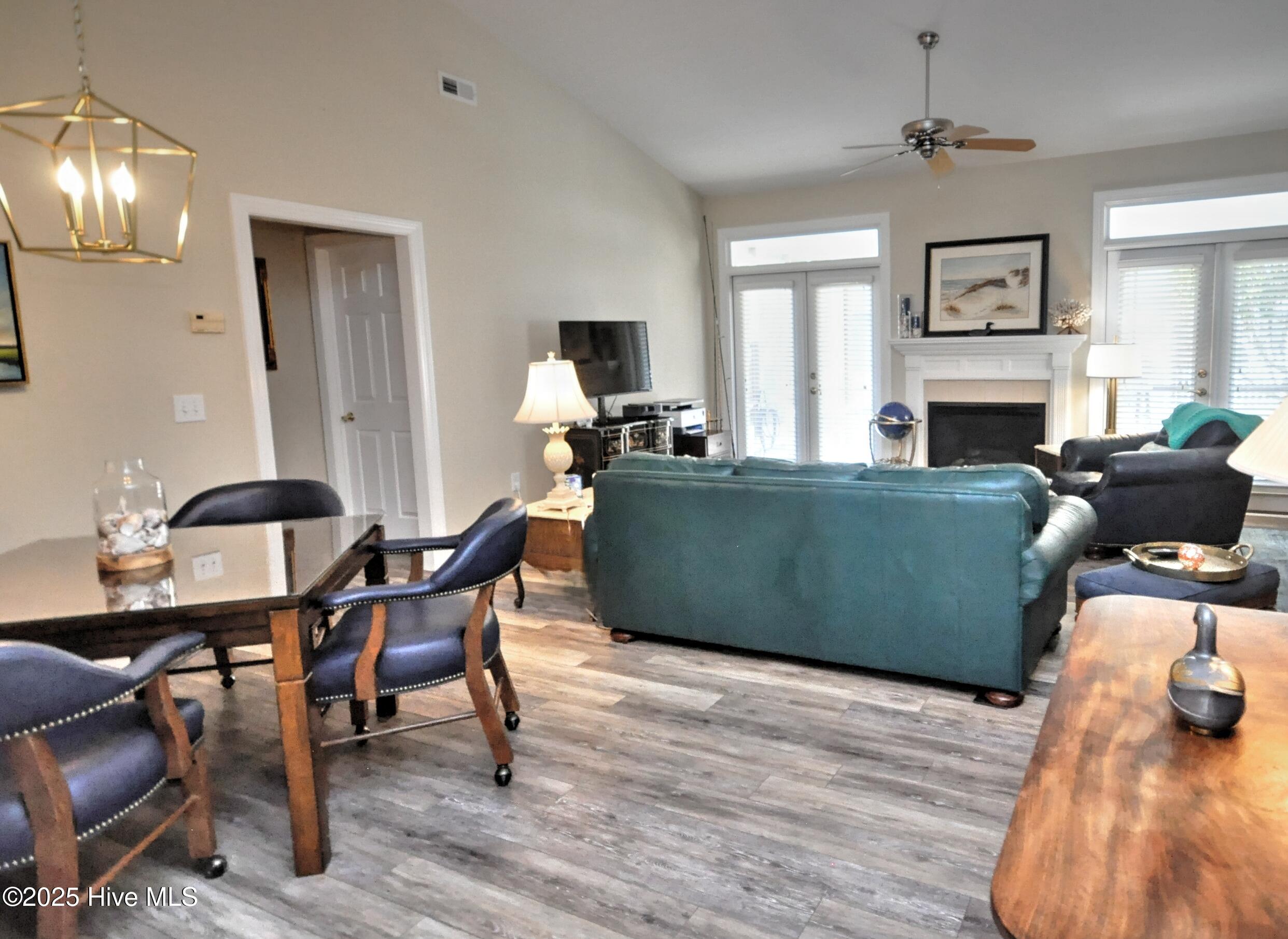 37 Forest Oaks Drive