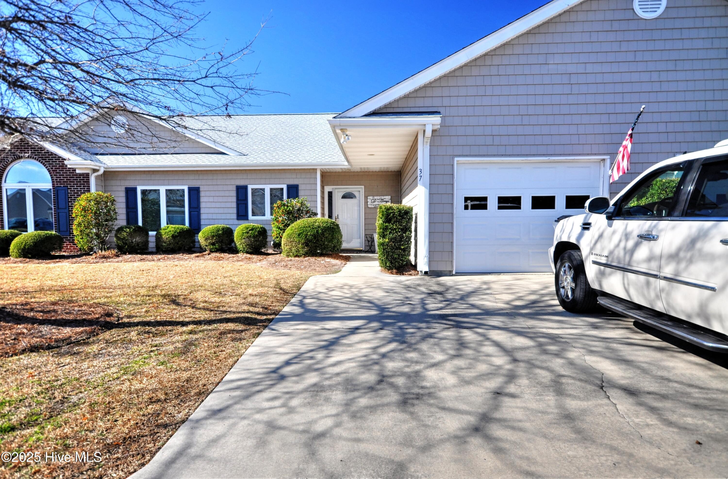 37 Forest Oaks Drive