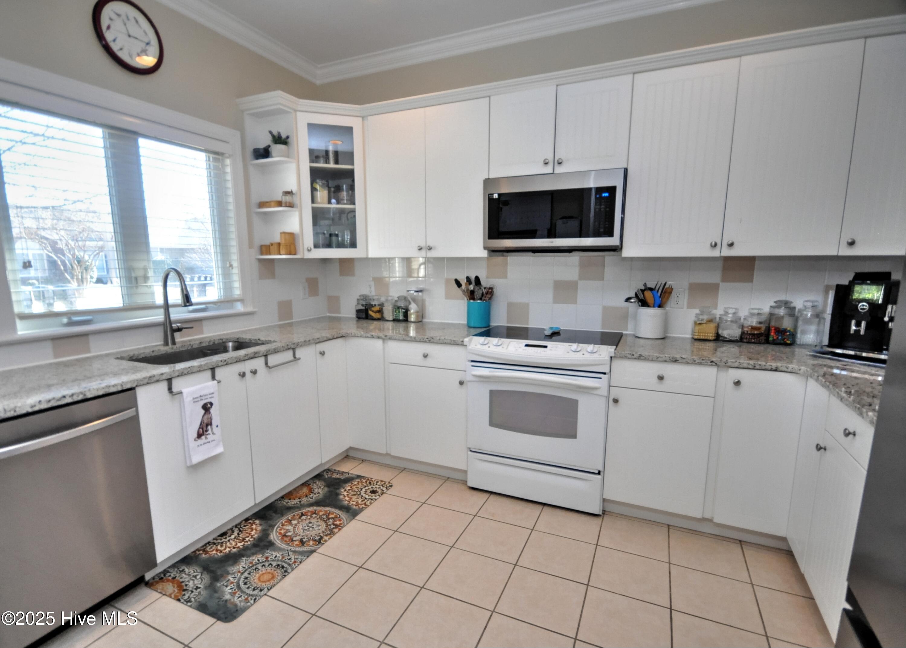 37 Forest Oaks Drive