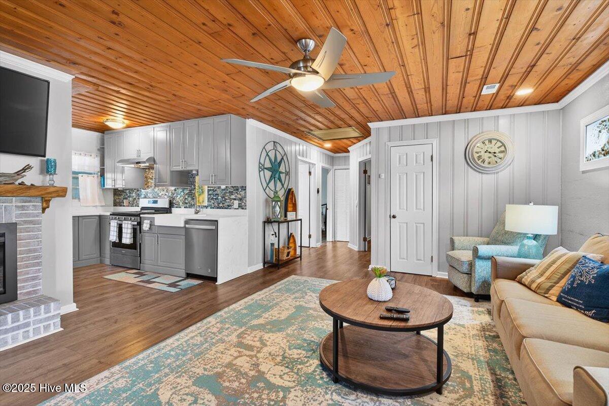 115 NE 66th Street