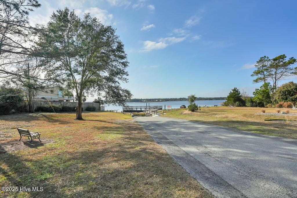 633 63 Pelican Circle SE