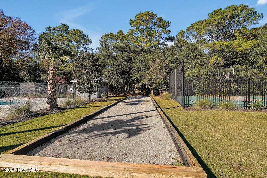633 63 Pelican Circle SE