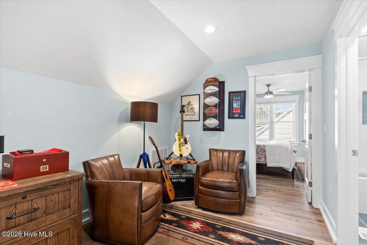 458 Raven Glen Drive