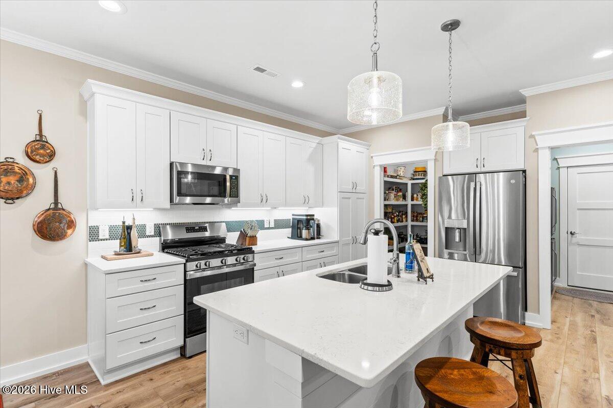 458 Raven Glen Drive