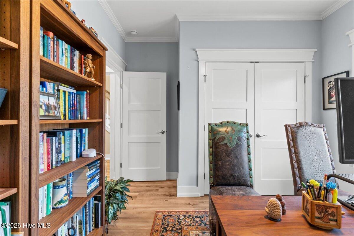 458 Raven Glen Drive