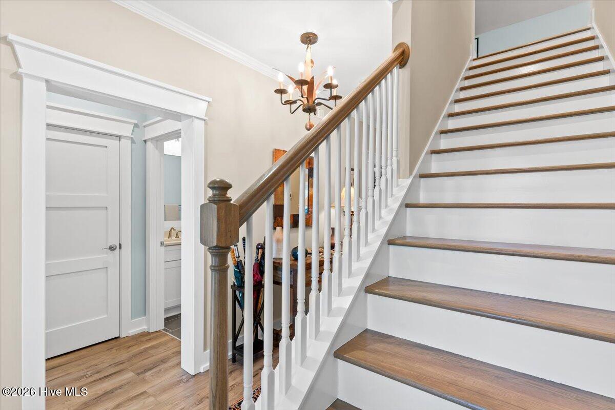 458 Raven Glen Drive