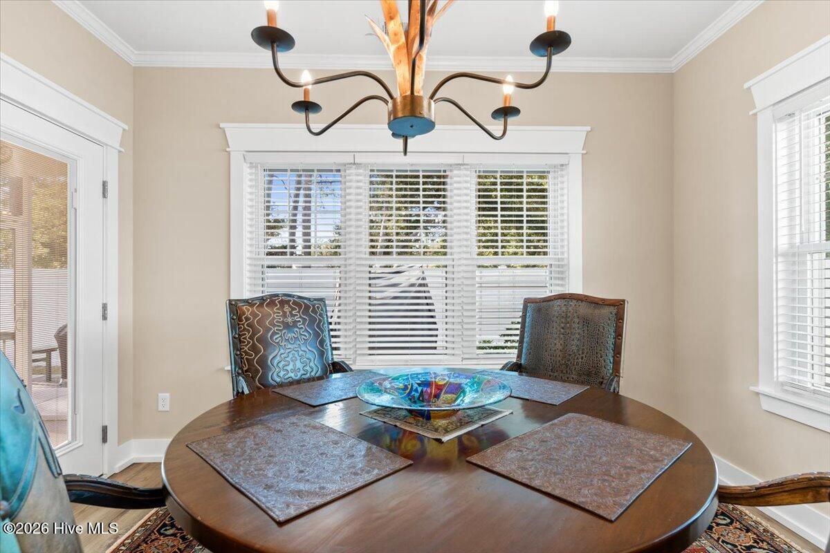 458 Raven Glen Drive