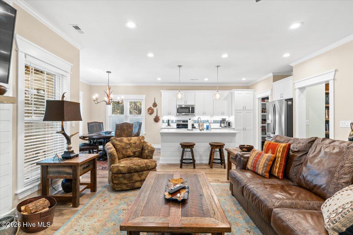 458 Raven Glen Drive