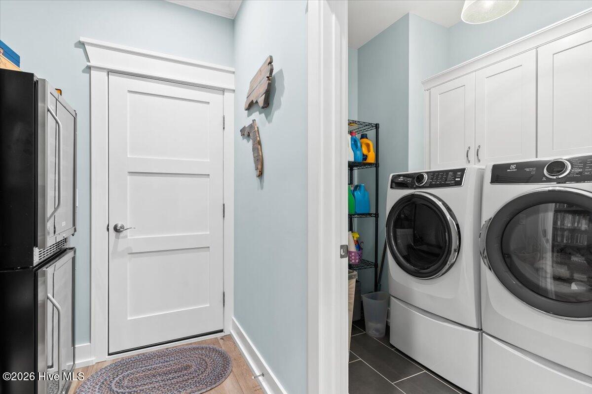 458 Raven Glen Drive