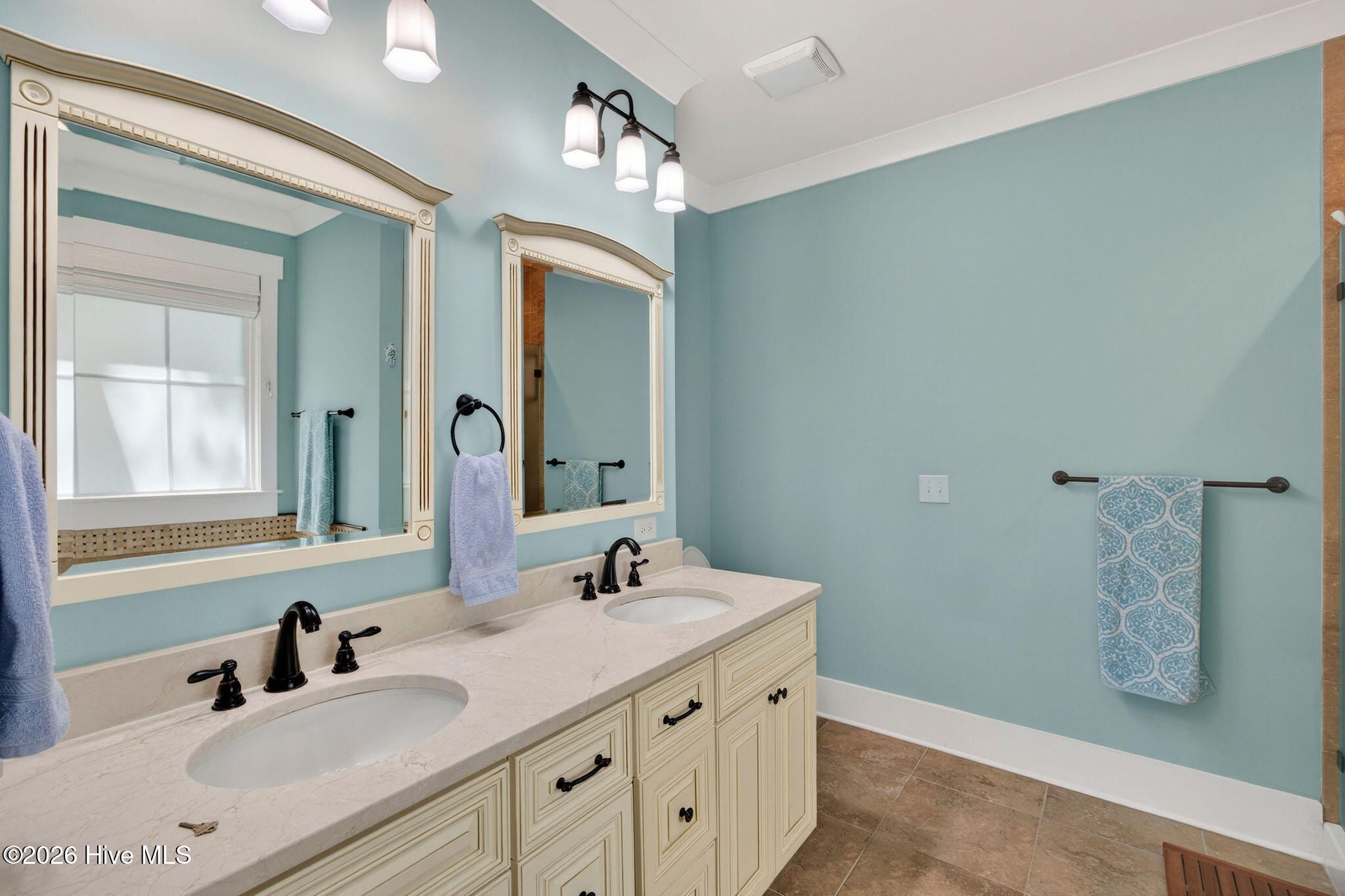 229 NE 43rd Street