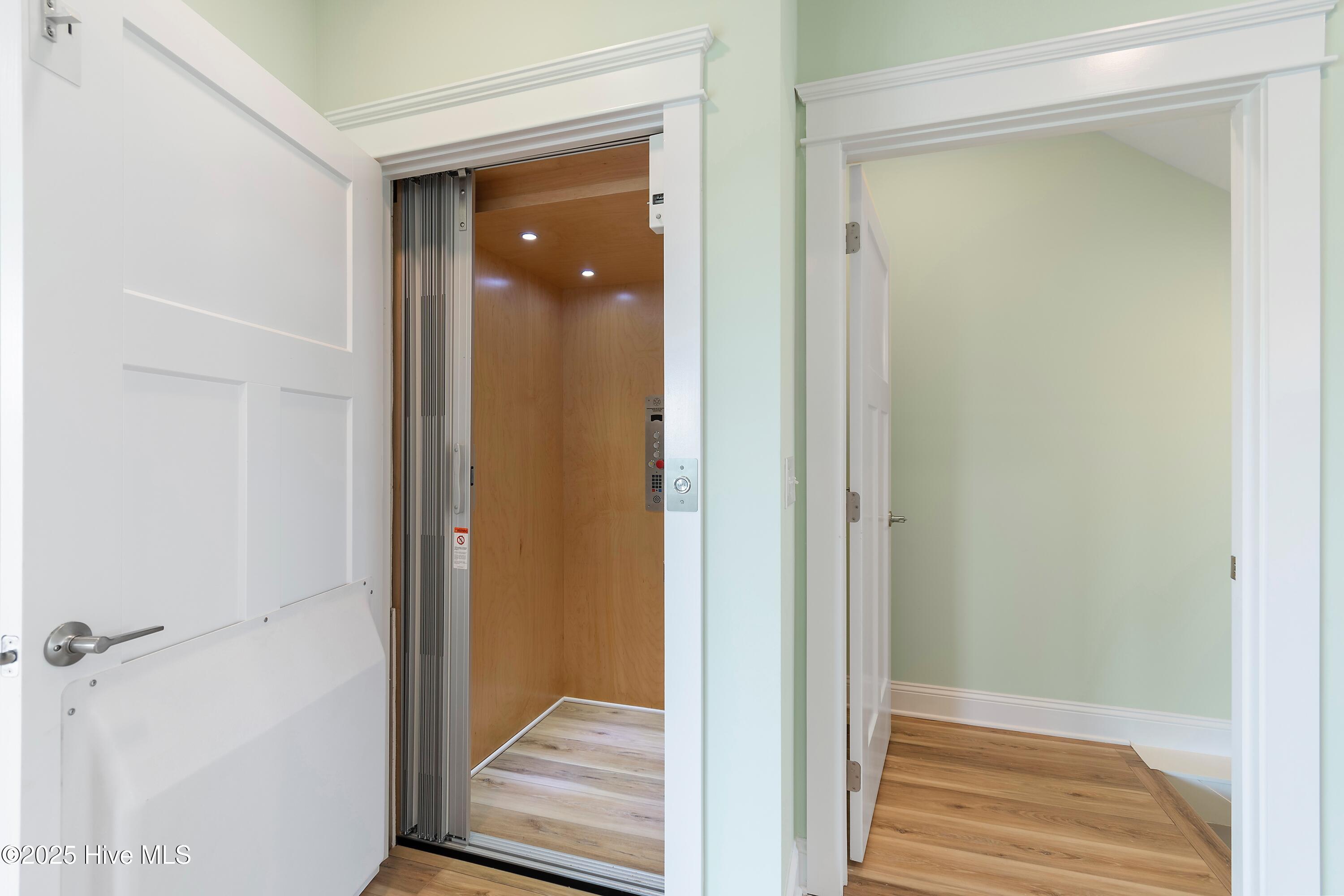 5515 E Pelican Drive