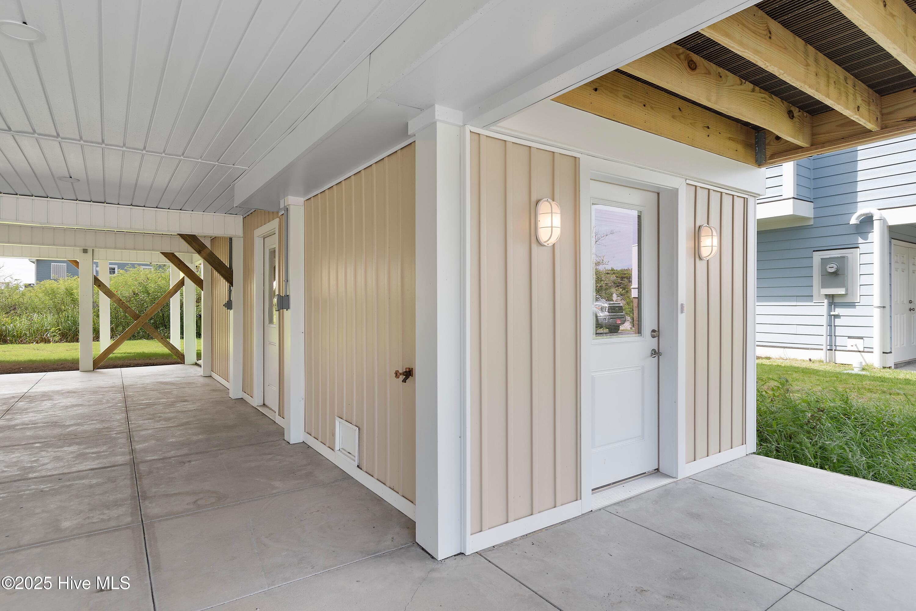 5515 E Pelican Drive