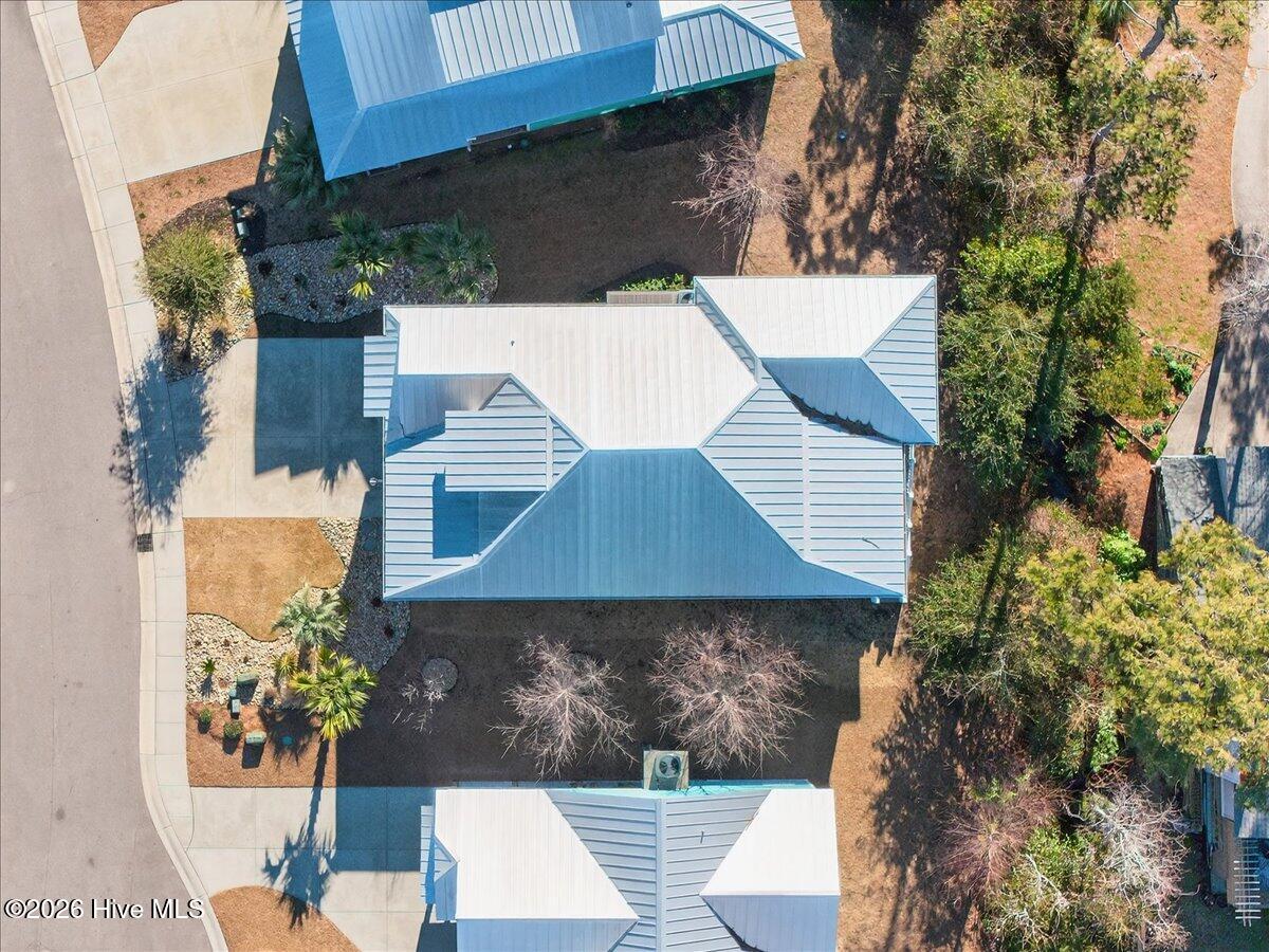 102 Lucas Cove