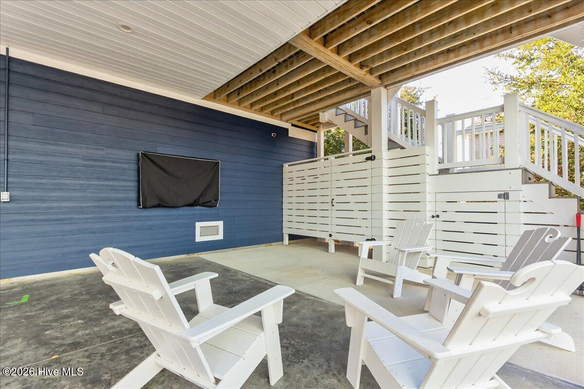 102 Lucas Cove