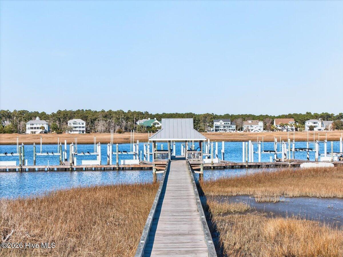 102 Lucas Cove