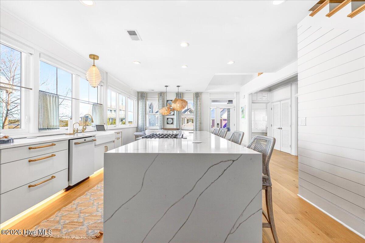 102 Lucas Cove
