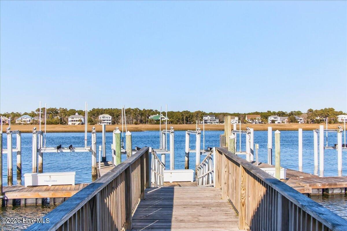 102 Lucas Cove