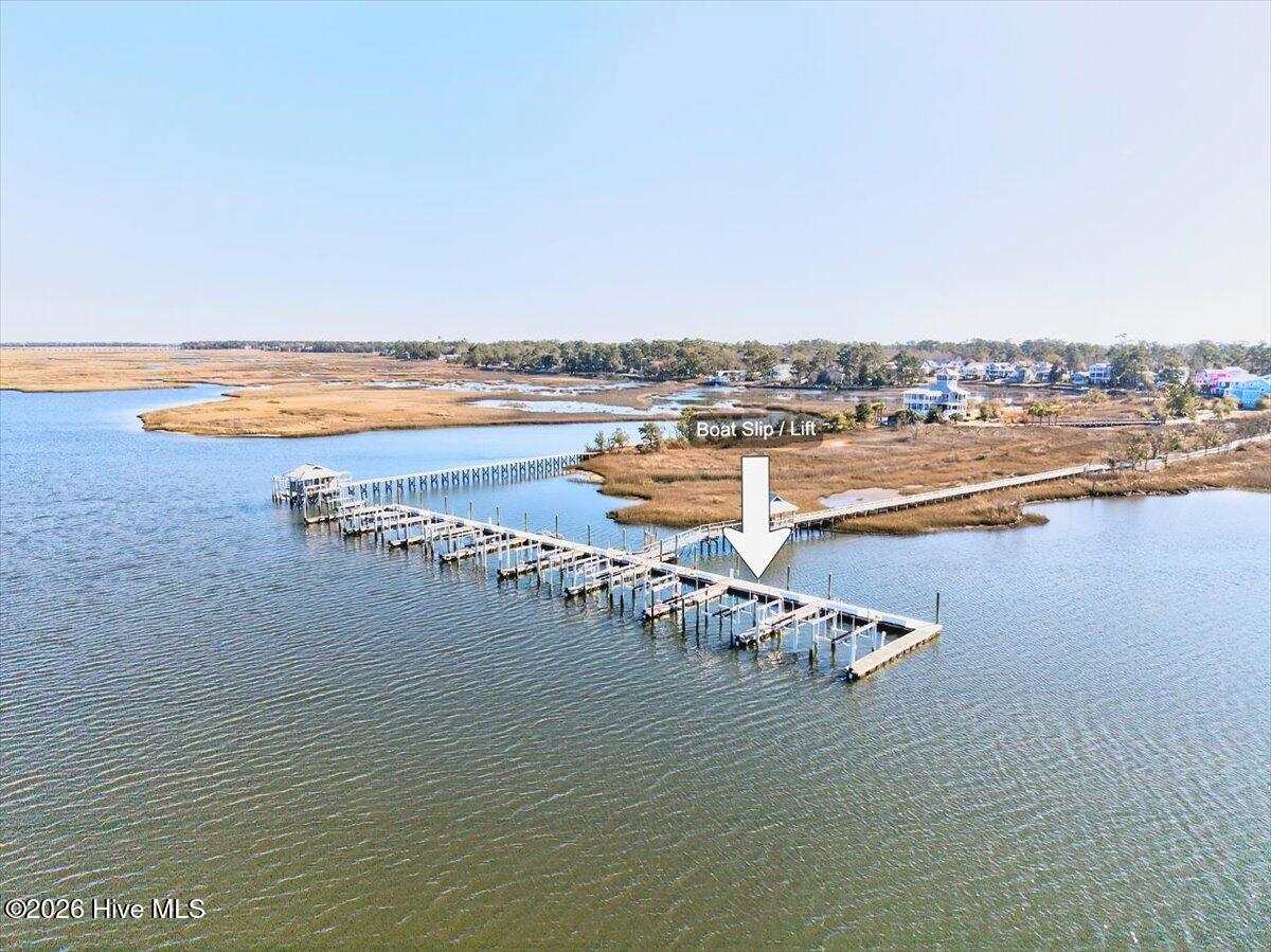 102 Lucas Cove