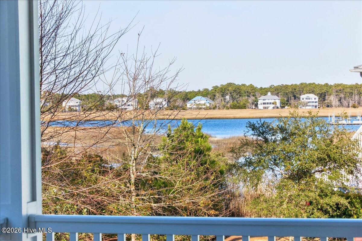 102 Lucas Cove