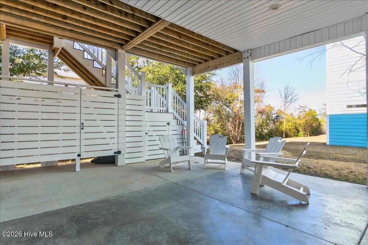 102 Lucas Cove