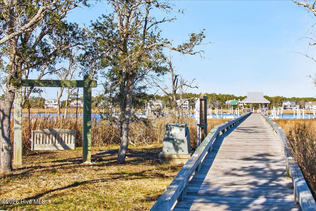 102 Lucas Cove