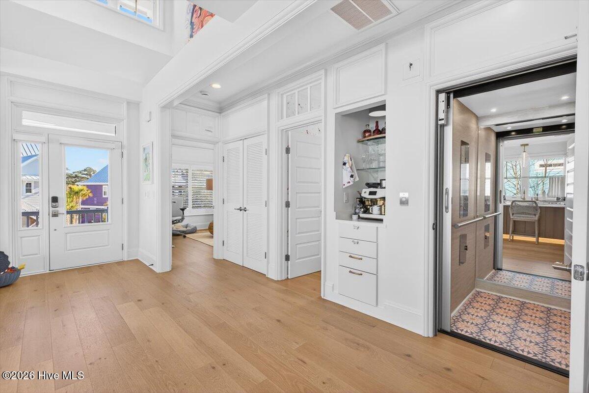 102 Lucas Cove