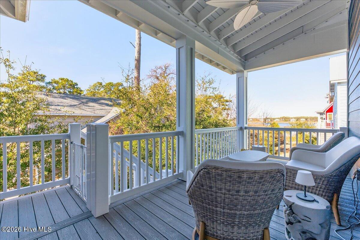102 Lucas Cove