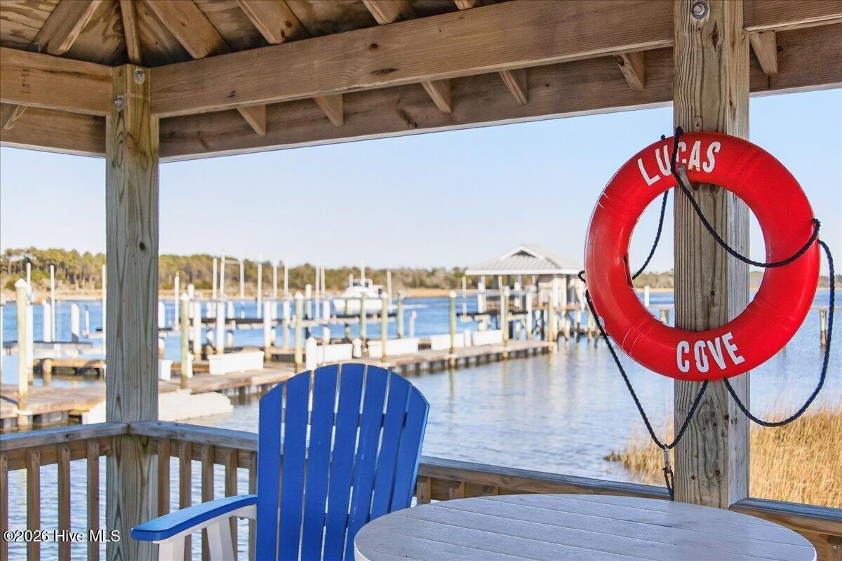 102 Lucas Cove