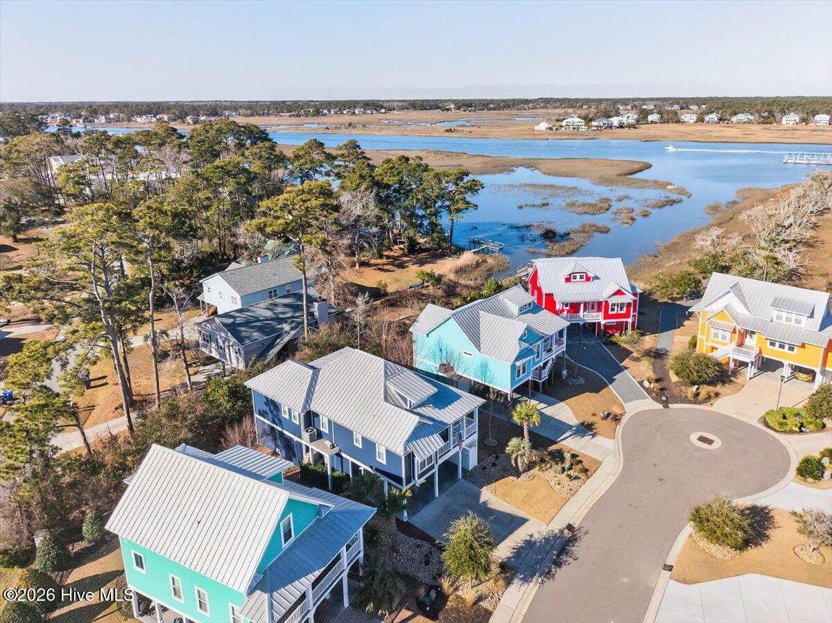 102 Lucas Cove