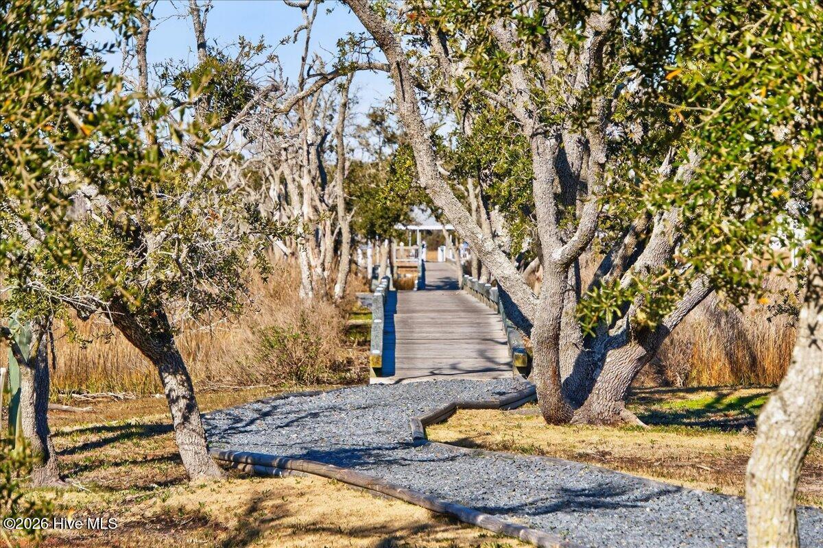 102 Lucas Cove